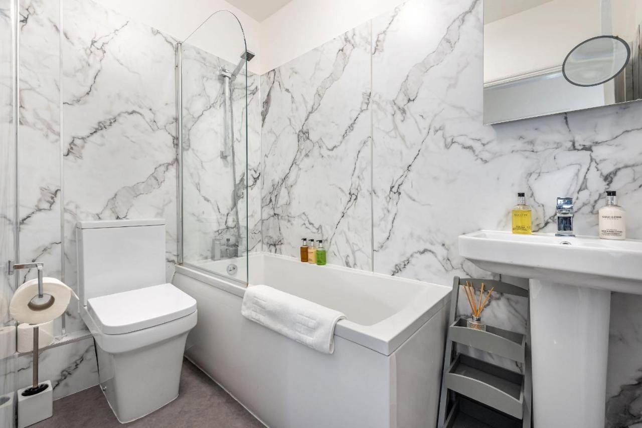 Abbey View Apartment Бат Екстериор снимка