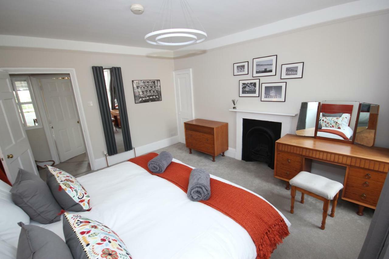 Abbey View Apartment Бат Екстериор снимка